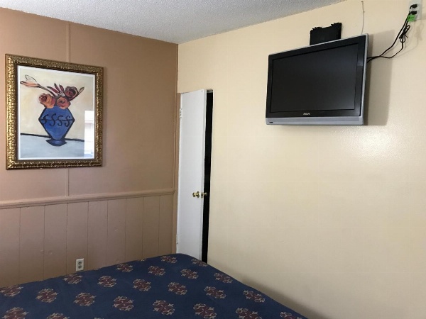 A Fisher's Inn Motel image 23